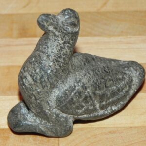 Железо-каменная уточка-мандаринка хуншаньской культуры